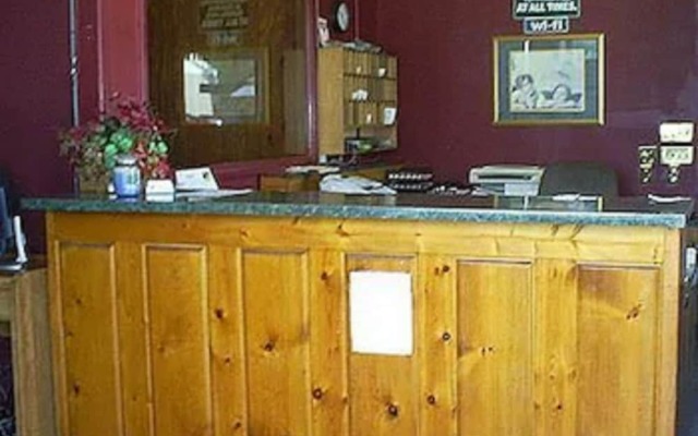 Crestview Inn