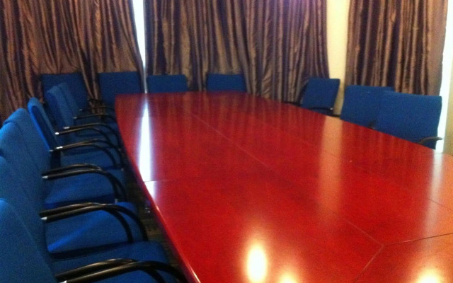 Home Inns Shanghai Hongqiao World Trade Xianxia Road