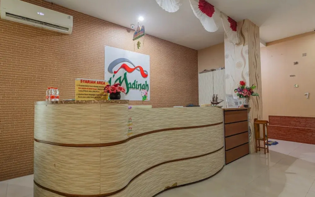 Hotel D'Madinah Inn - Gentan