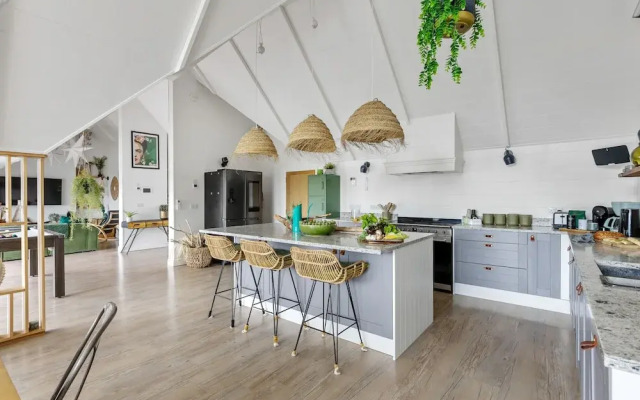 Sea Holly House in Beer