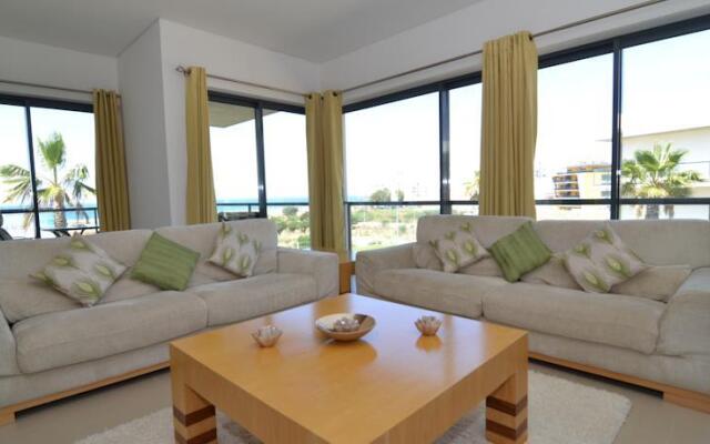 Cavalo Preto Beach Apartments