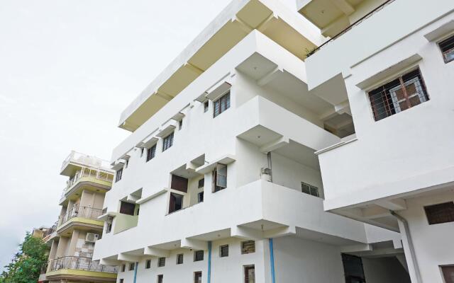 SPOT ON 71130 Hotel Shiv Krupa