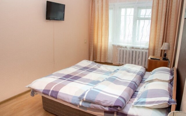 Apartment on Posyetskaya 16