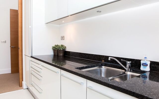 Luxurious and Spacious 3 Bed in Battersea