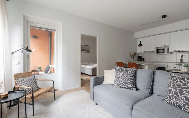 Homelike 1BR Apt with Sauna & Balcony at Pyynikki