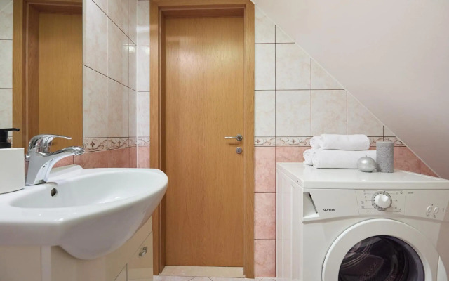 Apartment Cinnamomeus A20