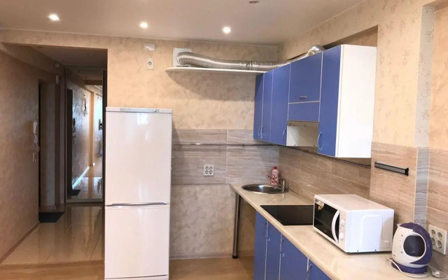 Апартаменты на улице Азина 15