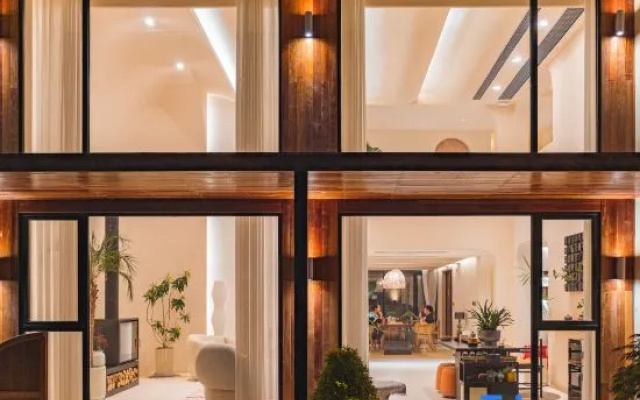 Longshang Jingyue B&B