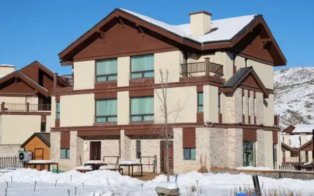 Altay Picturesque Valley Hotel