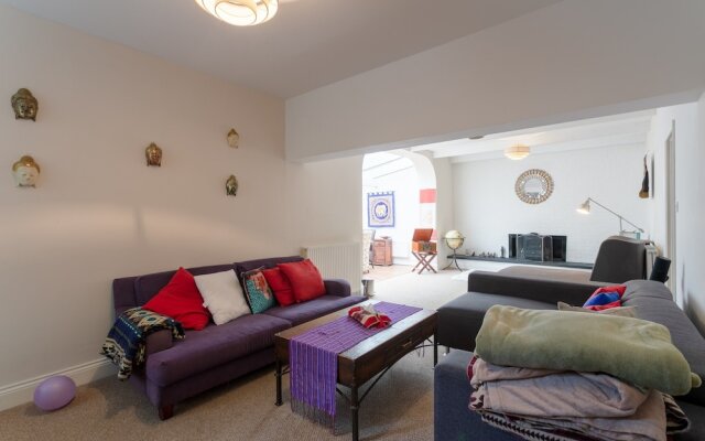 3 Bedroom Apartment Near Primrose Hill