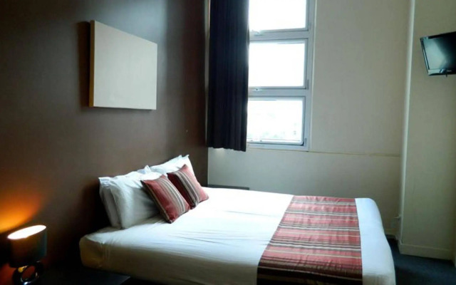 Urban Central Accommodation - Hostel
