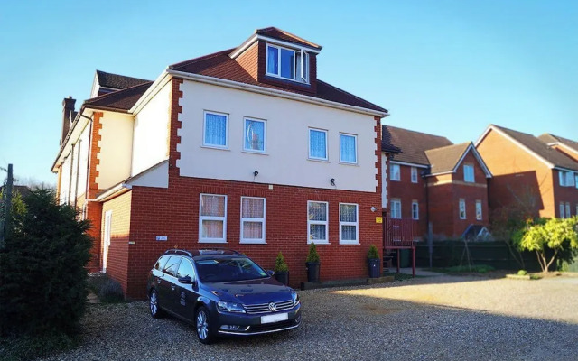 Ricky Road Guest House - Budget