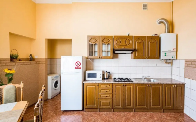 Two bedrooms & studio on Lychakivska 16