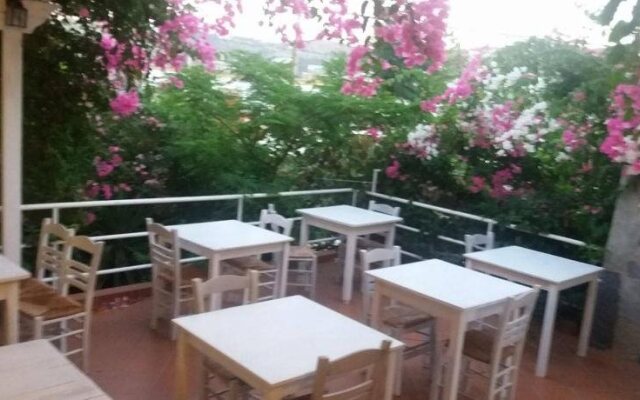 Australis Hotel