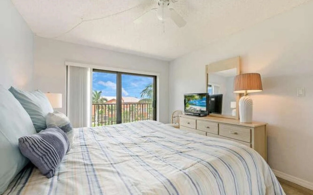 Sally s Dolphin Way Condo