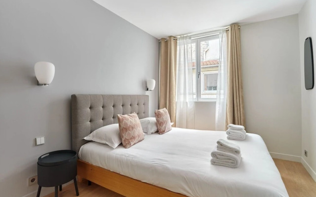 Superb Apartment Porte Maillot / Arc de Triomphe