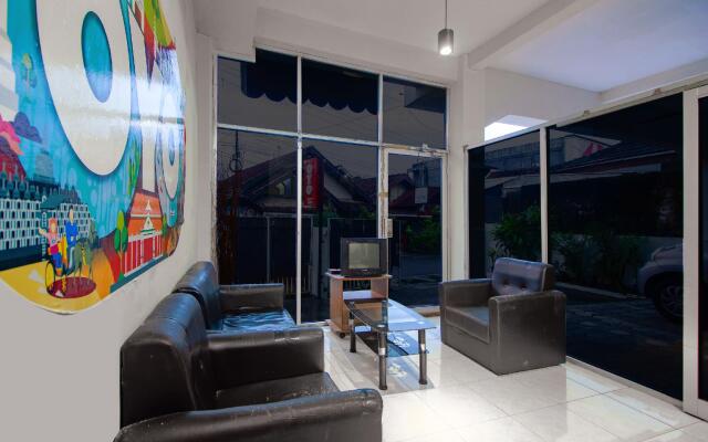 OYO 3083 D Kost 3 Syariah