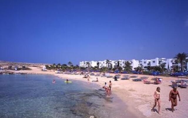 Callisto Holiday Village