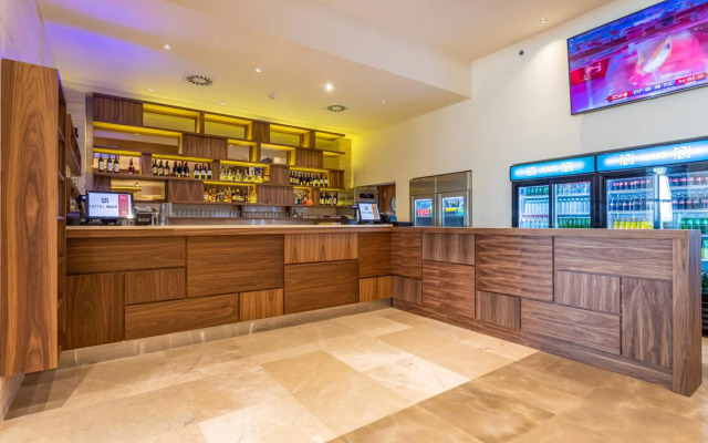 Hotel Nais