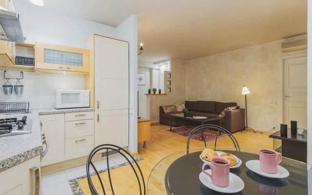 GM Apartment Smolenskaya 10