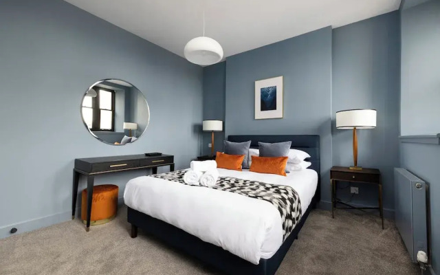 Stylish 2-bed flat in New Town