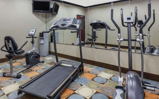 Days Inn & Suites by Wyndham Marquez