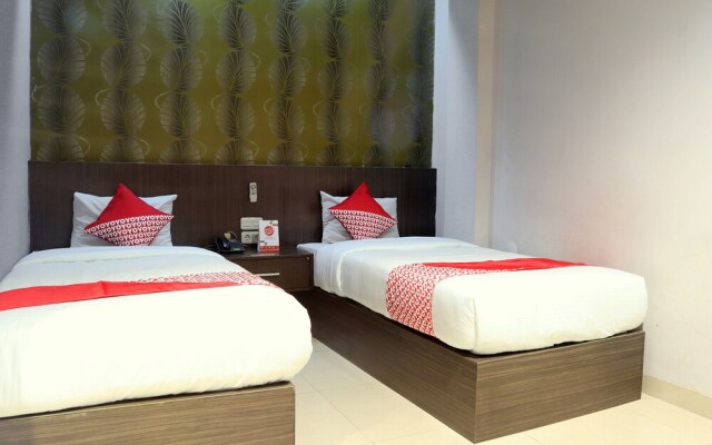 Majestiq Hotel by OYO
