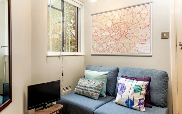 Warm and welcoming Home in Putney