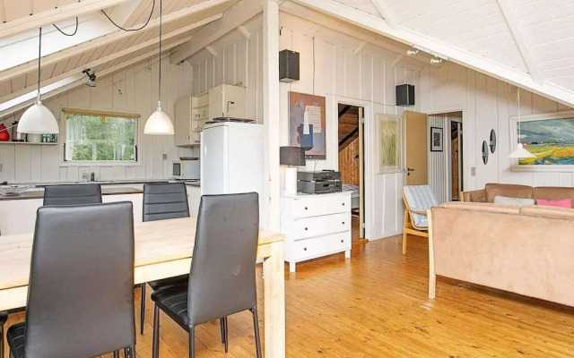 6 Person Holiday Home in Rodby