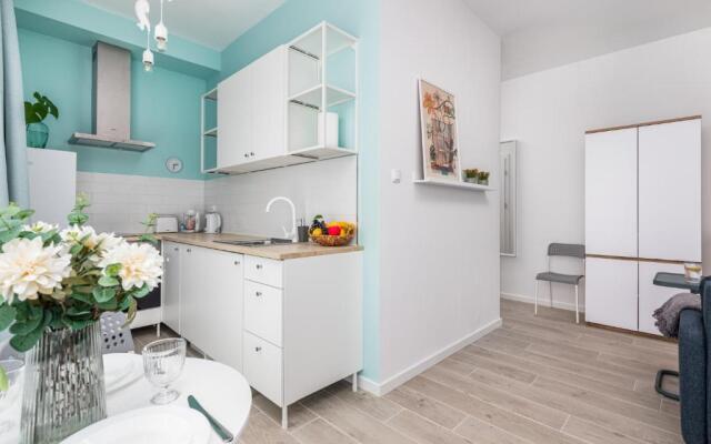 Sunny Apartments by Renters