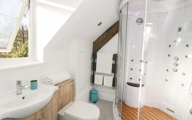 Lower Tundridge Cottage