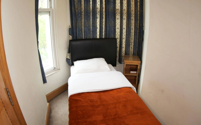 Holland Inn Hotel