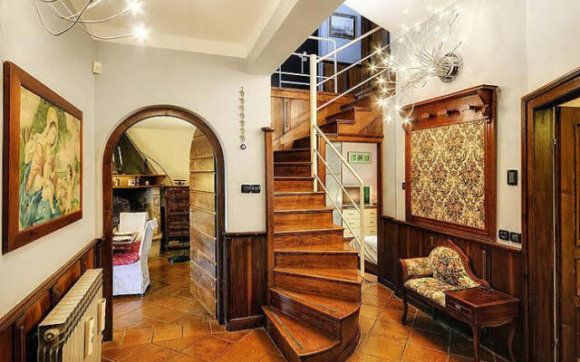 5-room House 300 M2 On 3 Levels - Inh 26452
