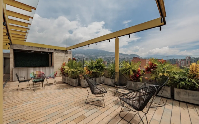 The Somos S Hotel