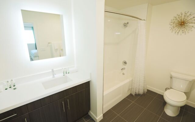 Hollywood Metropolitan Residences