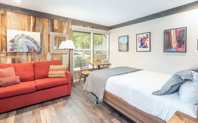 Mountainside Inn 412 1 Bedroom Hotel Room by Alpine Lodging Telluride