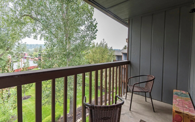 Walk to Downtown Bend&River! Fireplace, quiet
