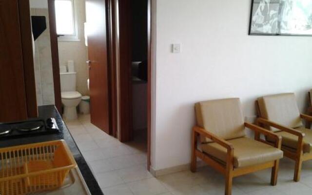 Artemis Karas Holidays Apartment