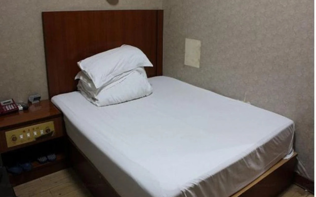 Tongxiang Phoenix Inn
