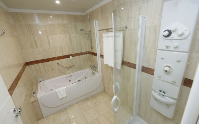 Oca Puerta del Camino Hotel