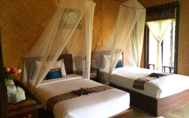 Pai Reaunthai Village