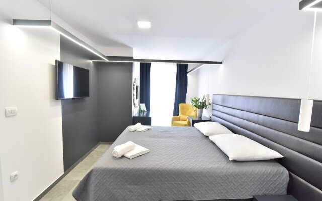 Mono Apartments & Rooms