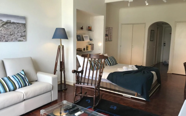 Rent4rest Estoril Beachfront Apartment - Studio