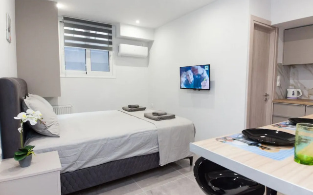 Brand Urban Getaway in Megaro Mousikis