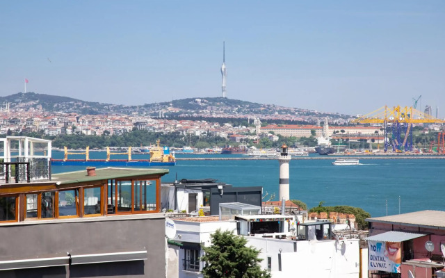 Nayla Palace Hotel