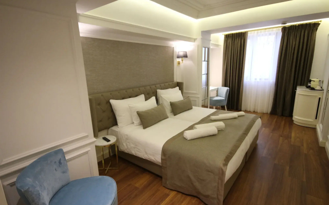 Hotel Mina – Special Class