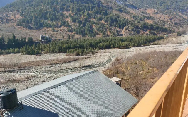 OYO 7625 Hotel Bhrigu