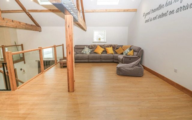 Upper House Barn