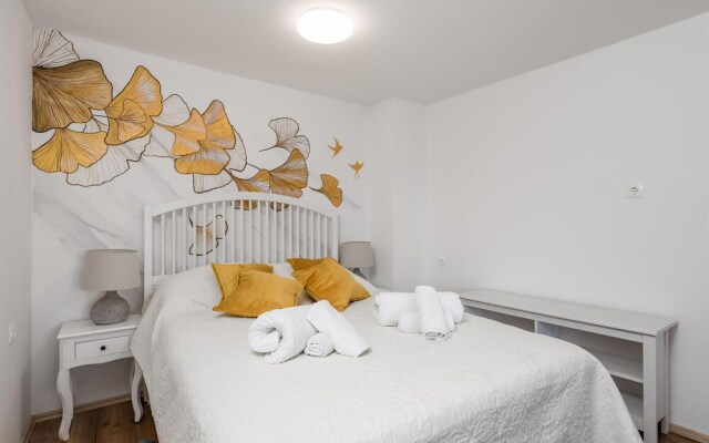 Awesome Home in Bregi With Jacuzzi, Wifi and 4 Bedrooms