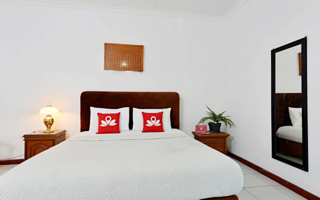 ZEN Rooms Villa Duta